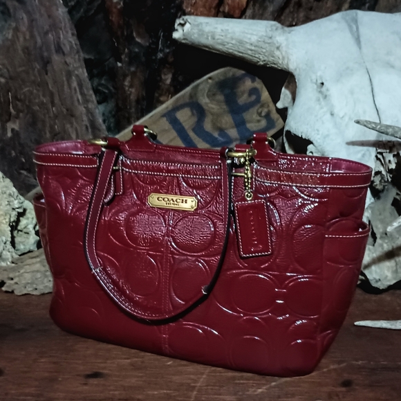 Coach 'gallery' signature embossed patent leather bag #f19462 - Picture 5 of 10